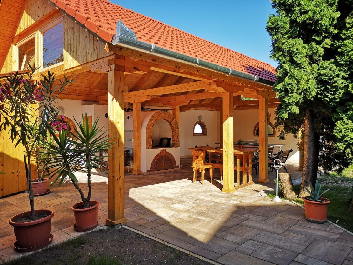 Bed and Breakfast Julia Panzio Hajdúszoboszló Exteriér fotografie